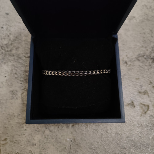دستبند استیل رنگ ثابت قفل مگنتی رنگ silver
